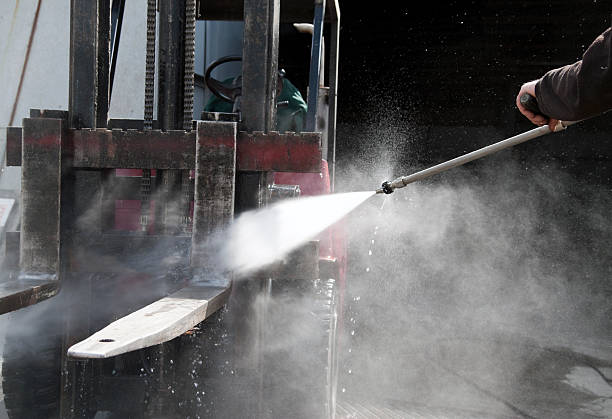 Best Roof Power Washing Services  in Iraan, TX